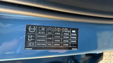 Volvo XC40 2.0 B4P Ultra Dark 5dr Auto Petrol Estate